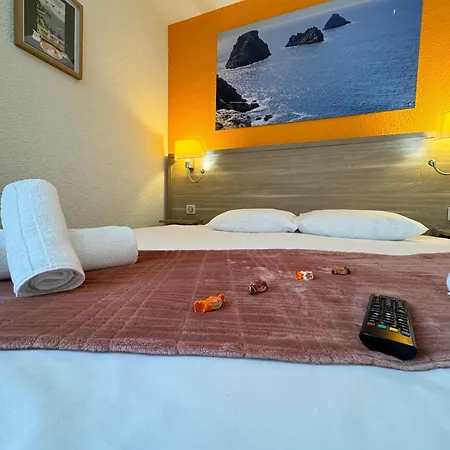 Couett'hotel Port De Plaisance, Les Pieds Dans L'eau Brest